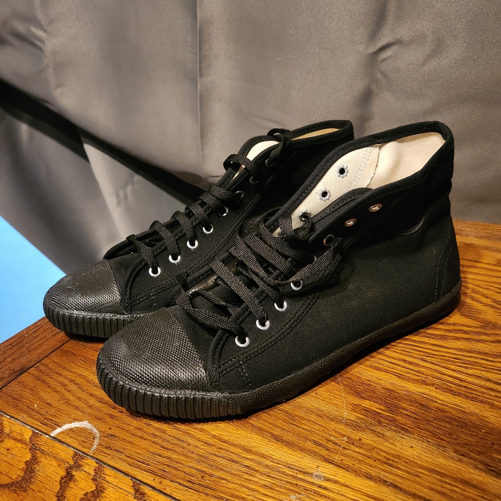 South African BATA Takkies